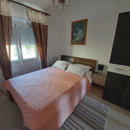 Apartment With Parking Space - 23506