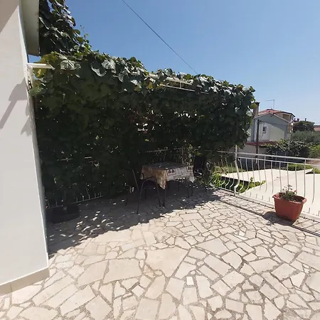 Apartment With Parking Space - 23506 *