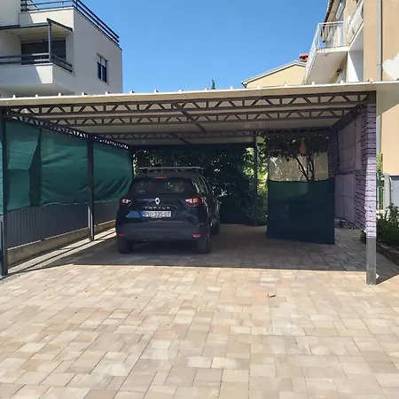 With Parking Space - 23506 Rovinj