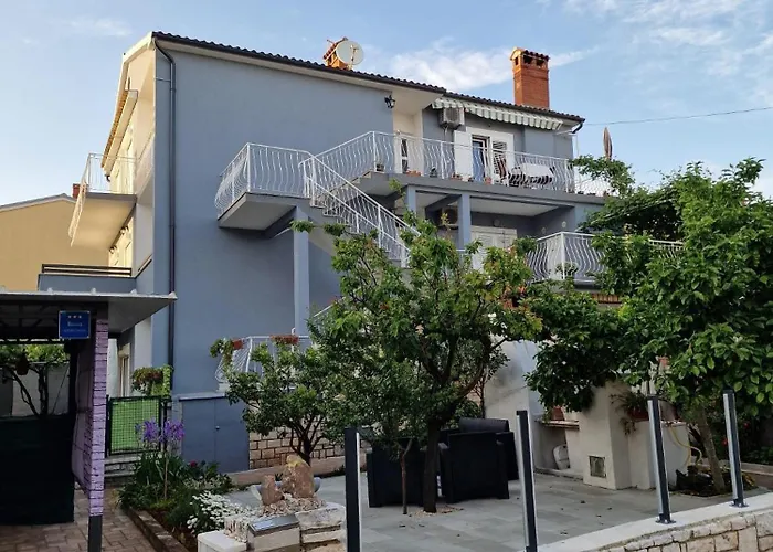 Apartment With Parking Space - 23506